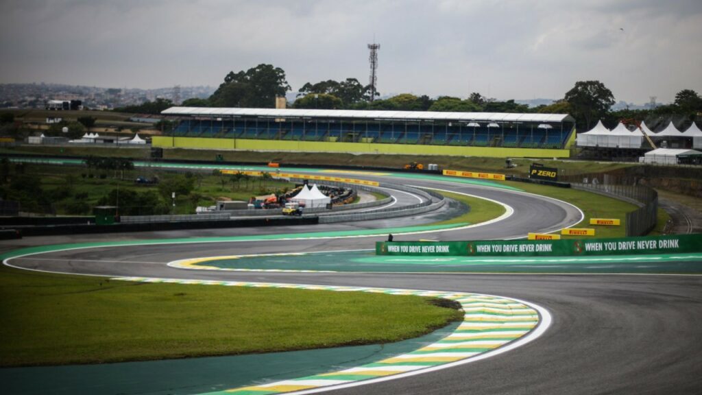 The Senna S from the straight. 